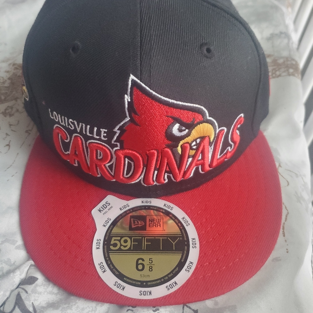 New era kids Louisville Cardinals fitted cap